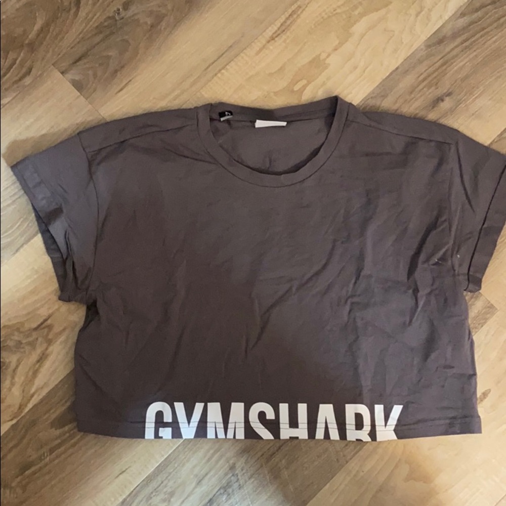 Gymshark cropped tee. NWOT size medium
